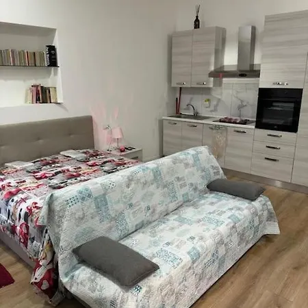 Via Garibaldi 18 50 Apartamento