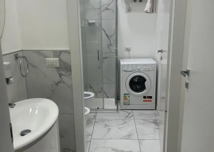 Via Garibaldi 1850 アパート *