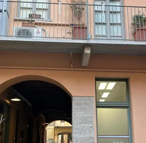 Via Garibaldi 1850 דירה